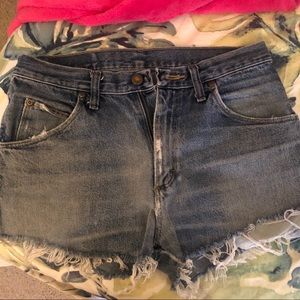 Wrangler mid rise Shorts size 30